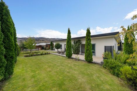 Photo of property in 16 Missy Crescent, Mount Pisa, Cromwell, 9383