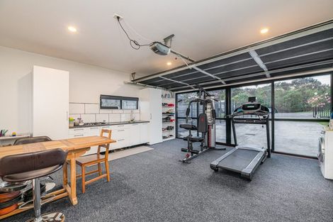 Photo of property in 5a Woodside Road, Massey, Auckland, 0614