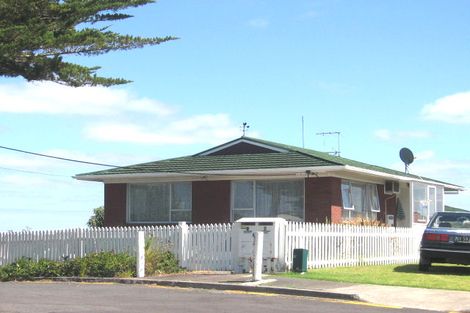 Photo of property in 1/105 Manuka Road, Bayview, Auckland, 0629