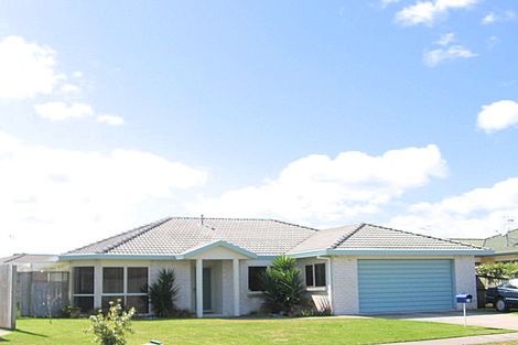 Photo of property in 15 Luculia Drive, Mount Maunganui, 3116