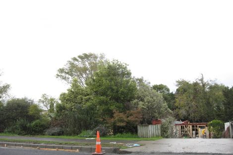 Photo of property in 17 Glenfern Road, Mellons Bay, Auckland, 2014