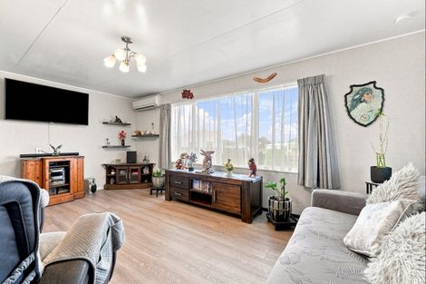 Photo of property in 1a Mosston Road, Castlecliff, Whanganui, 4501