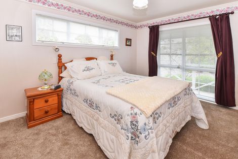 Photo of property in 1 Tington Avenue, Wattle Downs, Auckland, 2103