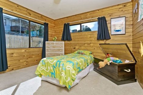 Photo of property in 12 Thalia Place, Totara Vale, Auckland, 0629