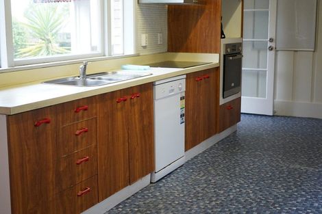 Photo of property in 35 Archibald Road, Kelston, Auckland, 0602