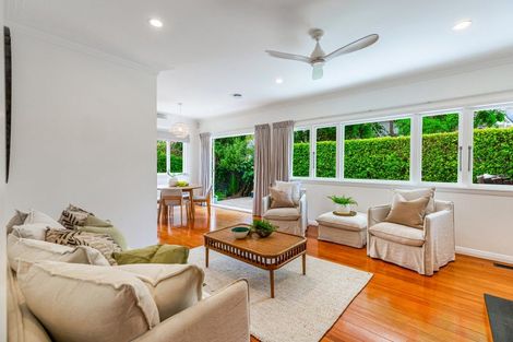 Photo of property in 1/27 Summer Street, Stanley Point, Auckland, 0624