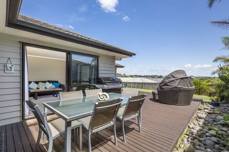Photo of property in 131 Vipond Road, Stanmore Bay, Whangaparaoa, 0932