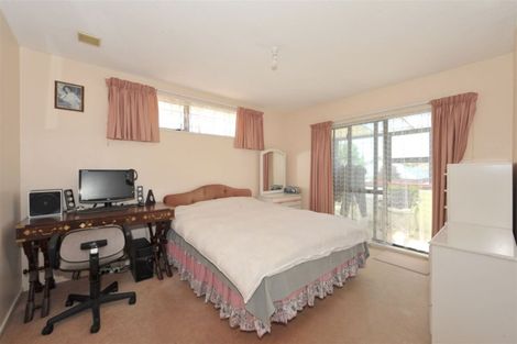 Photo of property in 122b Yaldhurst Road, Sockburn, Christchurch, 8042
