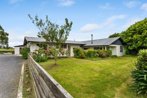 Photo of property in 178 Waikawa Beach Road, Manakau, Levin, 5573