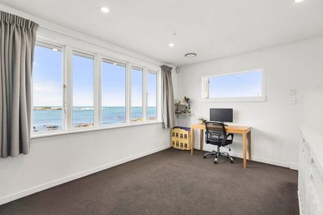 Photo of property in 82 Owhiro Bay Parade, Owhiro Bay, Wellington, 6023