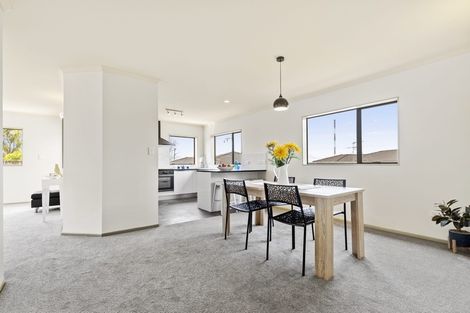 Photo of property in 14b Waimumu Road, Massey, Auckland, 0614