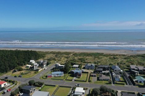 Photo of property in 13 Rua Avenue, Waitarere Beach, Levin, 5510