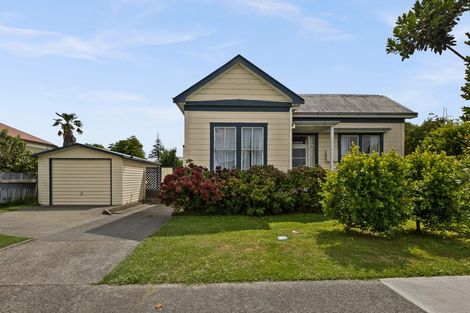 Photo of property in 209 Lascelles Street, Saint Leonards, Hastings, 4120