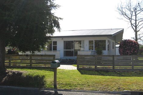 Photo of property in 1 Nisbet Terrace, Kinloch, Taupo, 3377