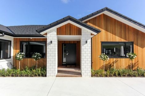 Photo of property in 6 Francis Douglas Drive, Westown, New Plymouth, 4310