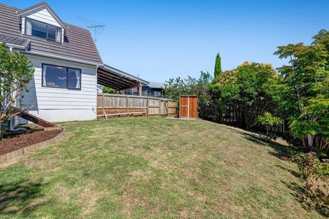 Photo of property in 14 Mallard Place, Unsworth Heights, Auckland, 0632