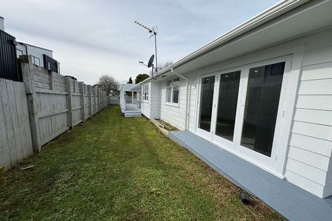 Photo of property in 13 Rountree Place, Conifer Grove, Takanini, 2112