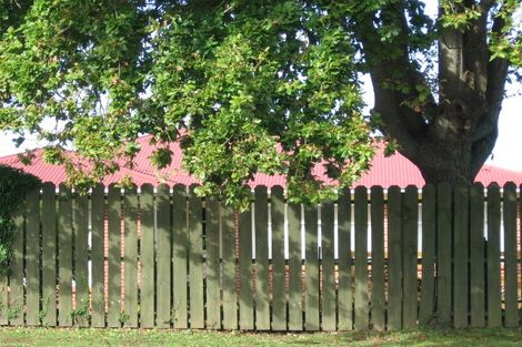Photo of property in 2/19 Ayr Road, Pakuranga, Auckland, 2010