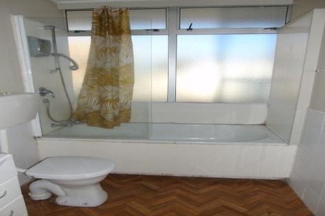 Photo of property in 23 Rangitane Street, Maupuia, Wellington, 6022