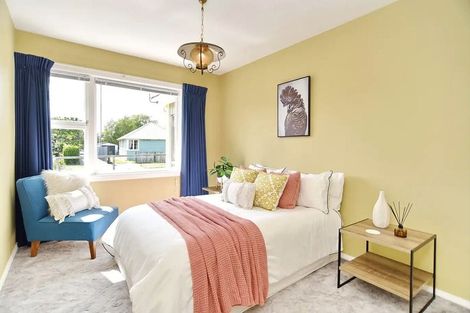 Photo of property in 17 Bateman Avenue, Bryndwr, Christchurch, 8053