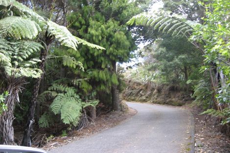 Photo of property in 129 Piha Road, Piha, New Lynn, 0772