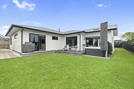 Photo of property in 9a Desmond Place, Bell Block, New Plymouth, 4312