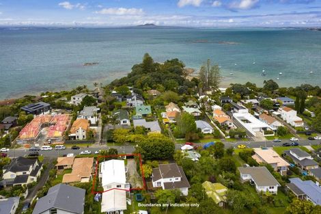 Photo of property in 1/949 Beach Road, Torbay, Auckland, 0630