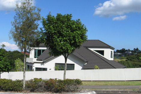 Photo of property in 34 Lagoon Way, West Harbour, Auckland, 0618