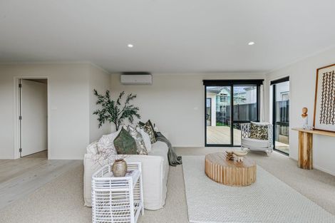 Photo of property in 16 Rehua Way, Papamoa, 3118