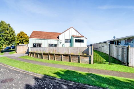 Photo of property in 5 Antonia Place, Bell Block, New Plymouth, 4312