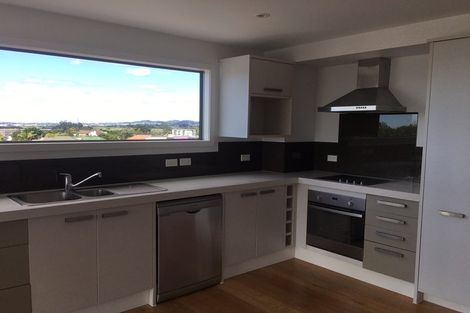 Photo of property in Bella Vista, 3g/84 Gunner Drive, Te Atatu Peninsula, Auckland, 0610