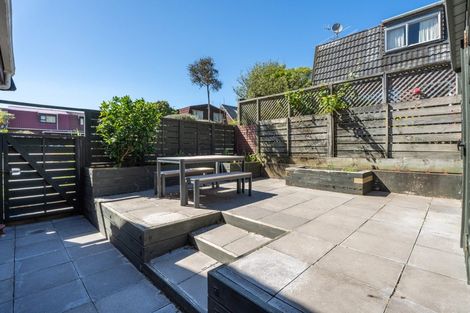 Photo of property in 85 Churton Drive, Churton Park, Wellington, 6037