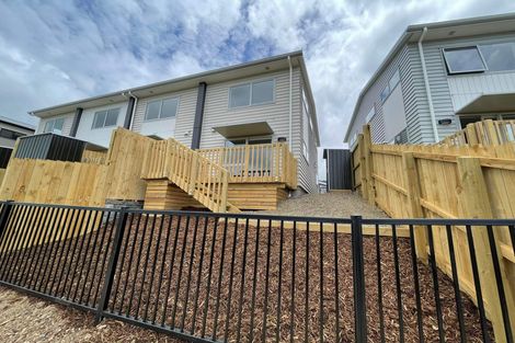 Photo of property in 52 Matawhanga Drive, Wattle Downs, Auckland, 2103