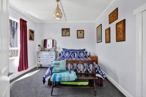 Photo of property in 30 Kahikatea Street, Inglewood, 4330