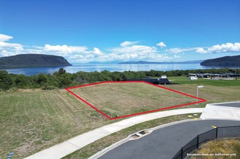 Photo of property in 16 Broadleaf Way, Kinloch, 3377