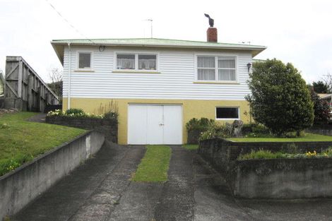 Photo of property in 58 Awanui Street, Merrilands, New Plymouth, 4312