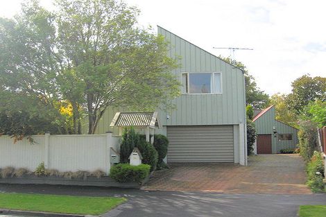 Photo of property in 2/8 Guinness Crescent, Ilam, Christchurch, 8041