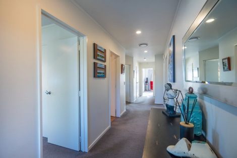 Photo of property in 1 Leigh Place, Paraparaumu Beach, Paraparaumu, 5032