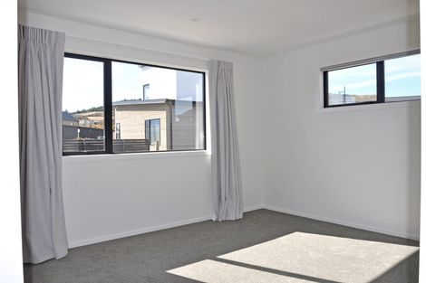 Photo of property in 6 Kapuka Lane, Wanaka, 9305