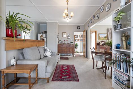 Photo of property in 5 Epsom Road, Hokowhitu, Palmerston North, 4410