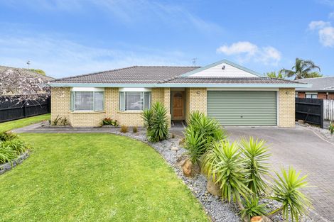 Photo of property in 62 Tington Avenue, Wattle Downs, Auckland, 2103