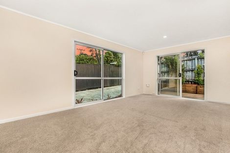 Photo of property in 13a Golf Road, New Lynn, Auckland, 0600