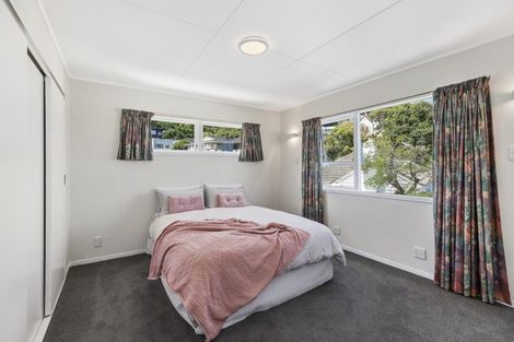 Photo of property in 7 Cherry Grove, Strathmore Park, Wellington, 6022