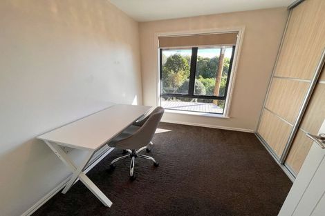 Photo of property in 5 Luxton Place, Mount Pleasant, Christchurch, 8081