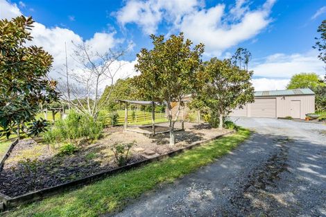 Photo of property in 1021 Old North Road, Waimauku, 0882
