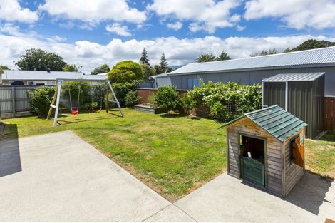 Photo of property in 7 Raukawa Grove, Trentham, Upper Hutt, 5018