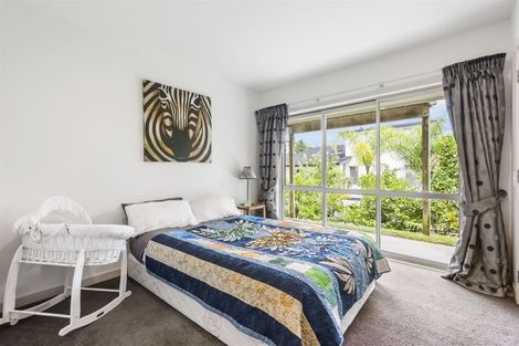 Photo of property in 10 Treetops Way, Bayview, Auckland, 0629