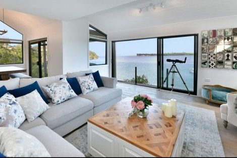 Photo of property in 254 Wade River Road, Wade Heads, Whangaparaoa, 0932