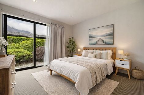 Photo of property in 5 Glengarry Court, Jacks Point, Queenstown, 9371