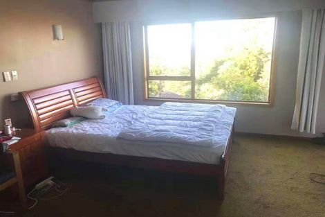 Photo of property in 118 Pupuke Road, Hillcrest, Auckland, 0627